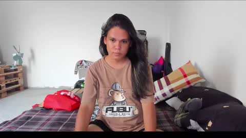 Snapshot of bellalovesherfellas chatting on May 27, 2026, 9:50 am BellaLovesHerFellas online show from May 27, 2026, 9:50 am