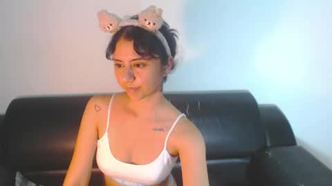 Snapshot of bellaluxxs chatting on May 15, 2026, 11:34 pm MY NAME IS BELL online show from May 15, 2026, 11:34 pm