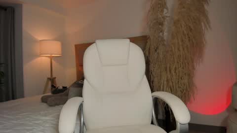 Bella Mia online show from January 2, 2025, 12:13 am