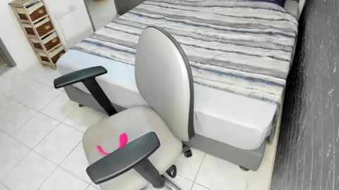 Bella  Angelycal online show from October 23, 2025, 2:49 pm