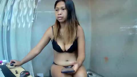 Snapshot of bellaqdesire chatting on March 22, 2026, 5:33 am Bella online show from March 22, 2026, 5:33 am