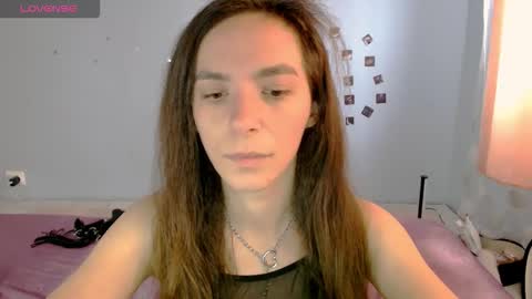 bellaqueen0701 online show from November 23, 2025, 1:00 pm