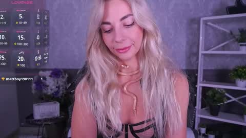 Bella online show from December 13, 2025, 9:53 pm