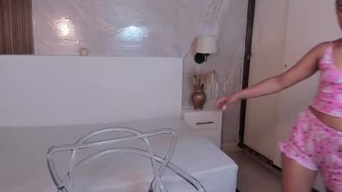 Snapshot of bellasky4 chatting on October 10, 2025, 12:37 pm Bella online show from October 10, 2025, 12:37 pm