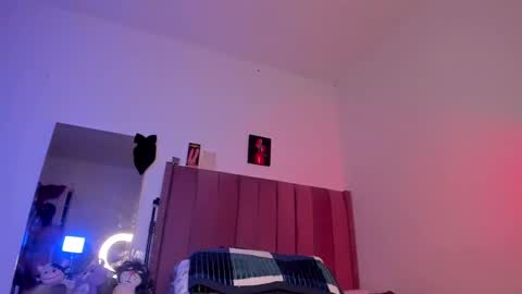 Bella online show from January 14, 2025, 10:12 pm