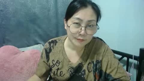 Bella online show from December 4, 2025, 11:08 am