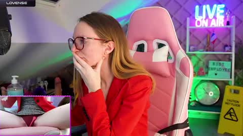 Snapshot of belle_alice chatting on February 18, 2025, 1:55 pm Alice online show from February 18, 2025, 1:55 pm