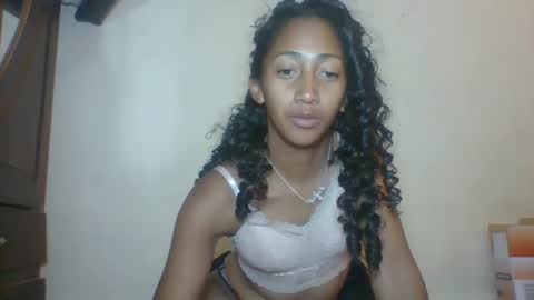 belle_annah online show from May 10, 2026, 4:50 am