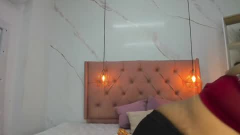 Snapshot of belle_brunette chatting on March 27, 2026, 11:43 am belle online show from March 27, 2026, 11:43 am