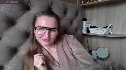 Amelia online show from April 28, 2026, 12:10 pm