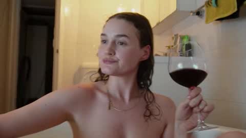 BELLE   online show from September 14, 2025, 10:58 am