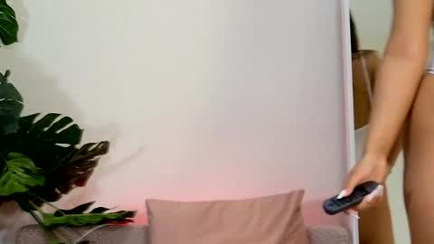 Snapshot of belleskye chatting on April 6, 2026, 4:46 am Belle online show from April 6, 2026, 4:46 am