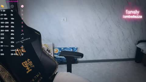 Snapshot of bellezza_ chatting on April 23, 2026, 2:41 pm Your Annabelle Wolf online show from April 23, 2026, 2:41 pm
