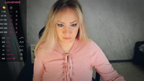 Snapshot of bellezza_ chatting on May 1, 2026, 6:12 pm Your Annabelle Wolf online show from May 1, 2026, 6:12 pm