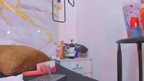 Snapshot of bellota_flak chatting on February 28, 2025, 4:32 am Bellota Flak online show from February 28, 2025, 4:32 am