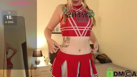 Vicki online show from November 16, 2025, 6:52 am