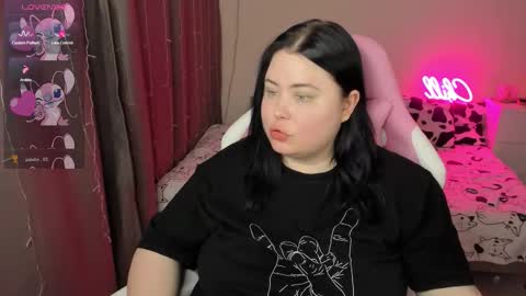 LinaBoo online show from February 5, 2026, 5:01 am