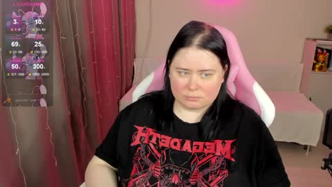 LinaBoo online show from April 11, 2026, 7:56 am