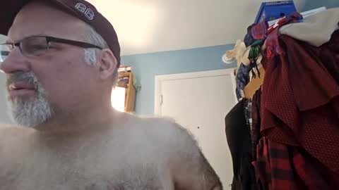 Bendavewill online show from May 3, 2026, 5:35 am