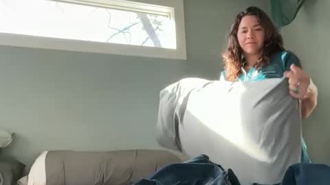 Snapshot of bendlikebecks chatting on February 16, 2026, 2:35 pm bendlikebecks online show from February 16, 2026, 2:35 pm