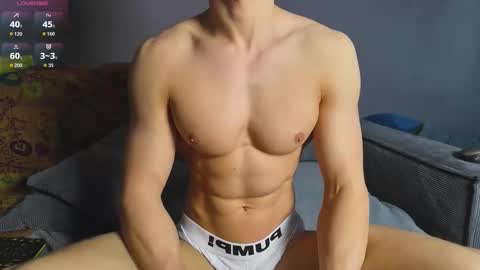 benjaminkarl02 online show from October 23, 2025, 11:42 am