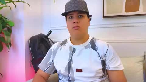 bennett_alejoo online show from March 15, 2026, 6:03 pm