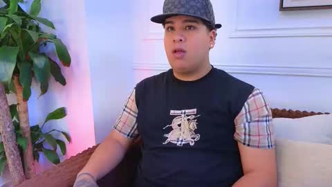 bennett_alejoo online show from March 22, 2026, 7:17 pm