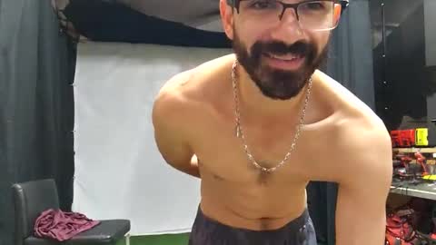 benny_boy95 online show from October 7, 2025, 12:24 pm