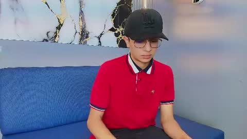 Snapshot of benny_mikll chatting on June 18, 2026, 9:52 pm Benny online show from June 18, 2026, 9:52 pm