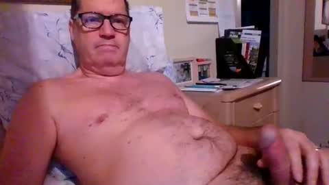Snapshot of bennybutterfly007 chatting on January 7, 2025, 8:24 am bennybutterfly007 online show from January 7, 2025, 8:24 am