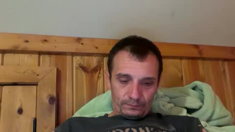 Snapshot of bennymn chatting on June 10, 2026, 4:45 am benny and innocentvixon online show from June 10, 2026, 4:45 am