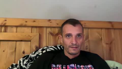 Snapshot of bennymn chatting on June 28, 2026, 10:49 pm benny and innocentvixon online show from June 28, 2026, 10:49 pm