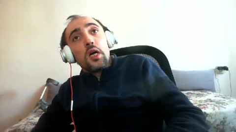 bentish online show from February 1, 2025, 11:32 am