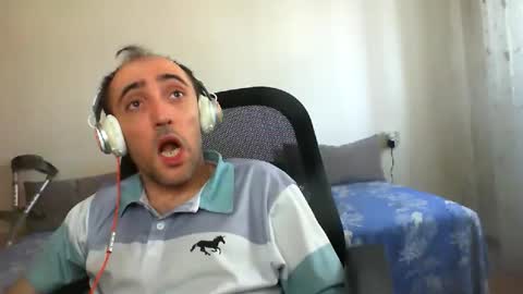 bentish online show from November 3, 2025, 9:10 am