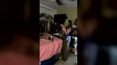 bentleyyjames007 online show from December 21, 2025, 2:35 pm