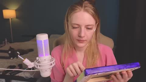 Alice online show from March 8, 2025, 11:37 am