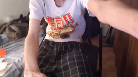 Snapshot of berceuse111 chatting on May 22, 2026, 12:00 pm berceuse111 online show from May 22, 2026, 12:00 pm