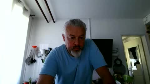 Snapshot of berg_boy chatting on May 24, 2026, 6:51 am Martin online show from May 24, 2026, 6:51 am