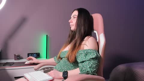 BeriesNiks online show from December 20, 2024, 2:38 pm