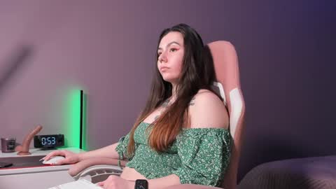 BeriesNiks online show from December 20, 2024, 5:51 pm