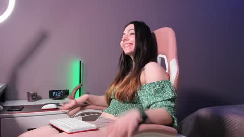 BeriesNiks online show from December 25, 2024, 12:26 pm