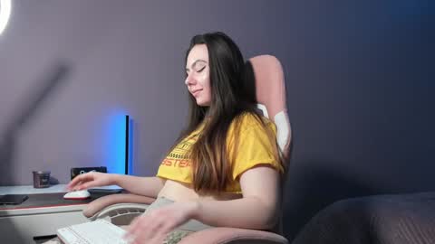 BeriesNiks online show from February 7, 2025, 2:08 am