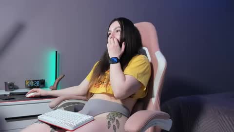 BeriesNiks online show from February 15, 2025, 1:27 pm