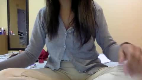 Snapshot of bermudatriangle12 chatting on November 10, 2025, 11:53 am tixxie online show from November 10, 2025, 11:53 am