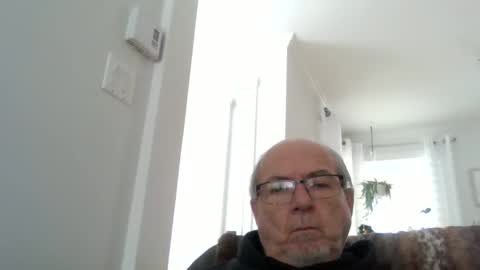 bernard1102 online show from March 11, 2025, 3:02 pm