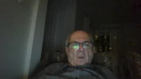 bernard1102 online show from January 19, 2026, 2:04 am