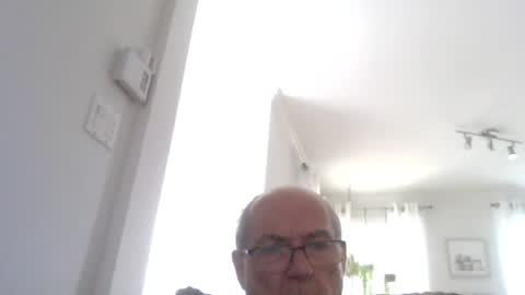 Snapshot of bernard1102 chatting on July 3, 2026, 4:13 pm bernard1102 online show from July 3, 2026, 4:13 pm