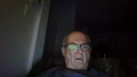 Snapshot of bernard1102 chatting on July 11, 2026, 1:41 am bernard1102 online show from July 11, 2026, 1:41 am