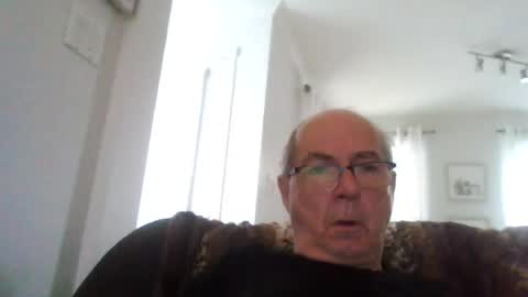 Snapshot of bernard1102 chatting on July 13, 2026, 10:51 am bernard1102 online show from July 13, 2026, 10:51 am