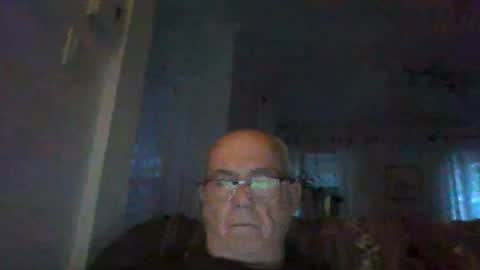 Snapshot of bernard1102 chatting on July 14, 2026, 12:57 am bernard1102 online show from July 14, 2026, 12:57 am